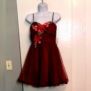 Haute Nites for David's Bridal cocktail length fit and flare, jr sz 7
